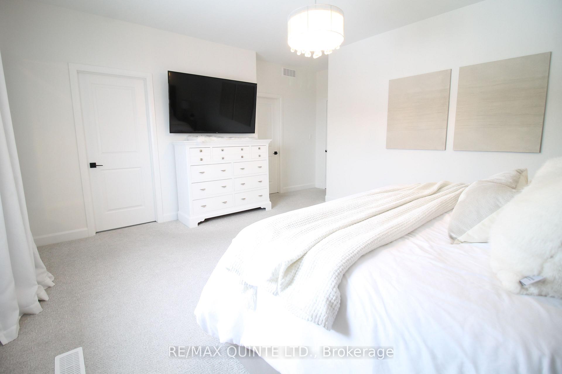 Photo 18 of 41 Covington Crescent, Belleville, Thurlow Ward — HOMEH