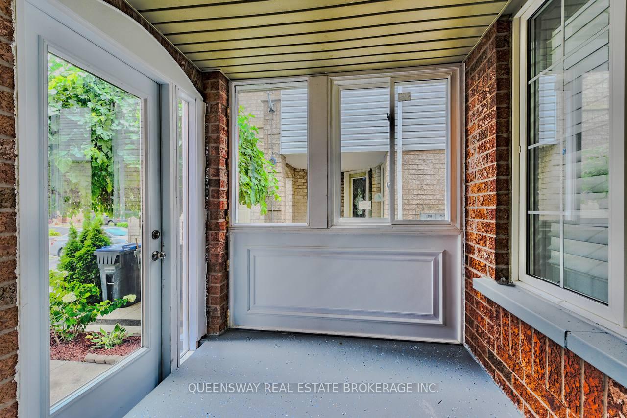 Photo 4 of 12 Dandelion Road, Brampton, Sandringham-Wellington — HOMEH