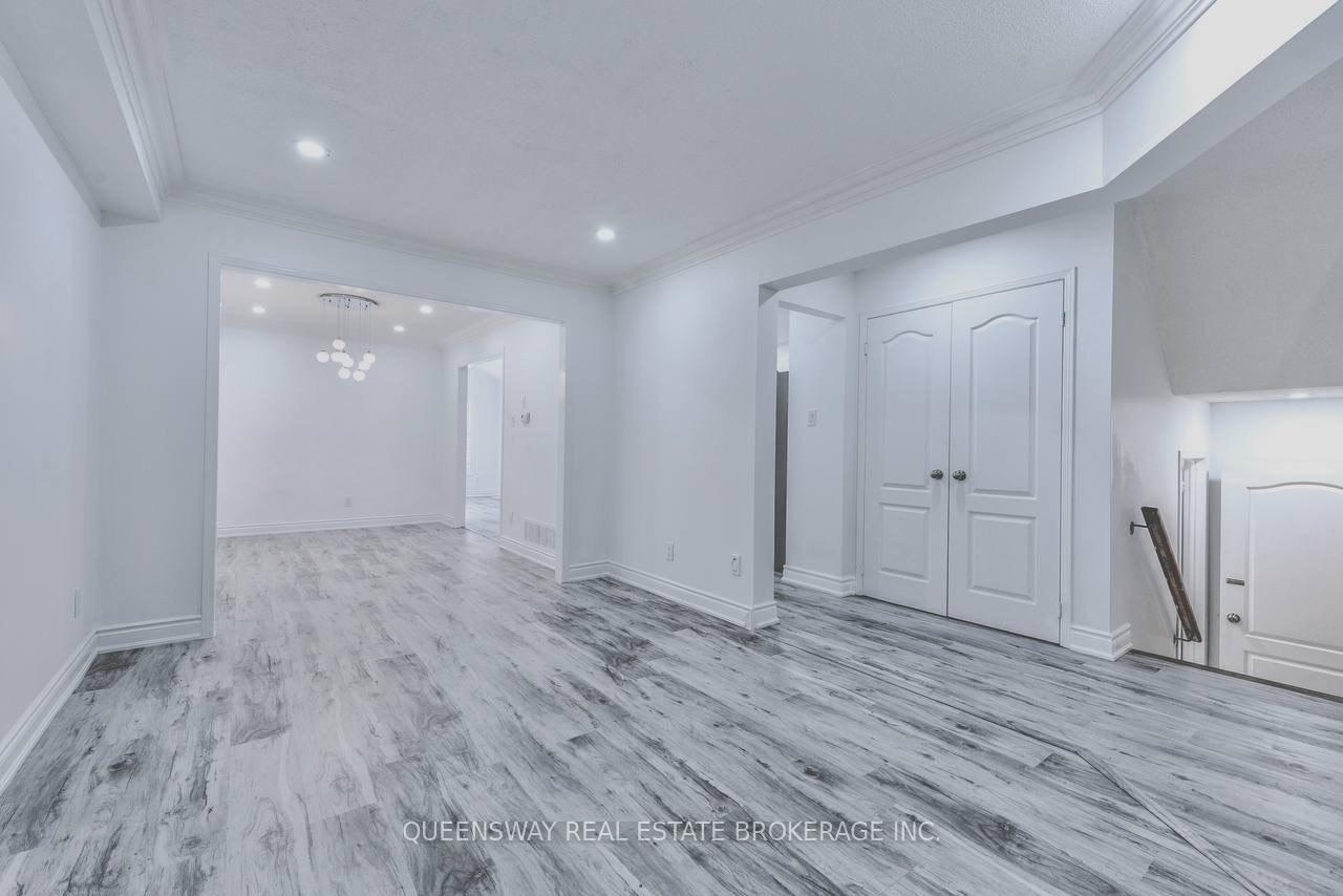 Photo 6 of 12 Dandelion Road, Brampton, Sandringham-Wellington — HOMEH