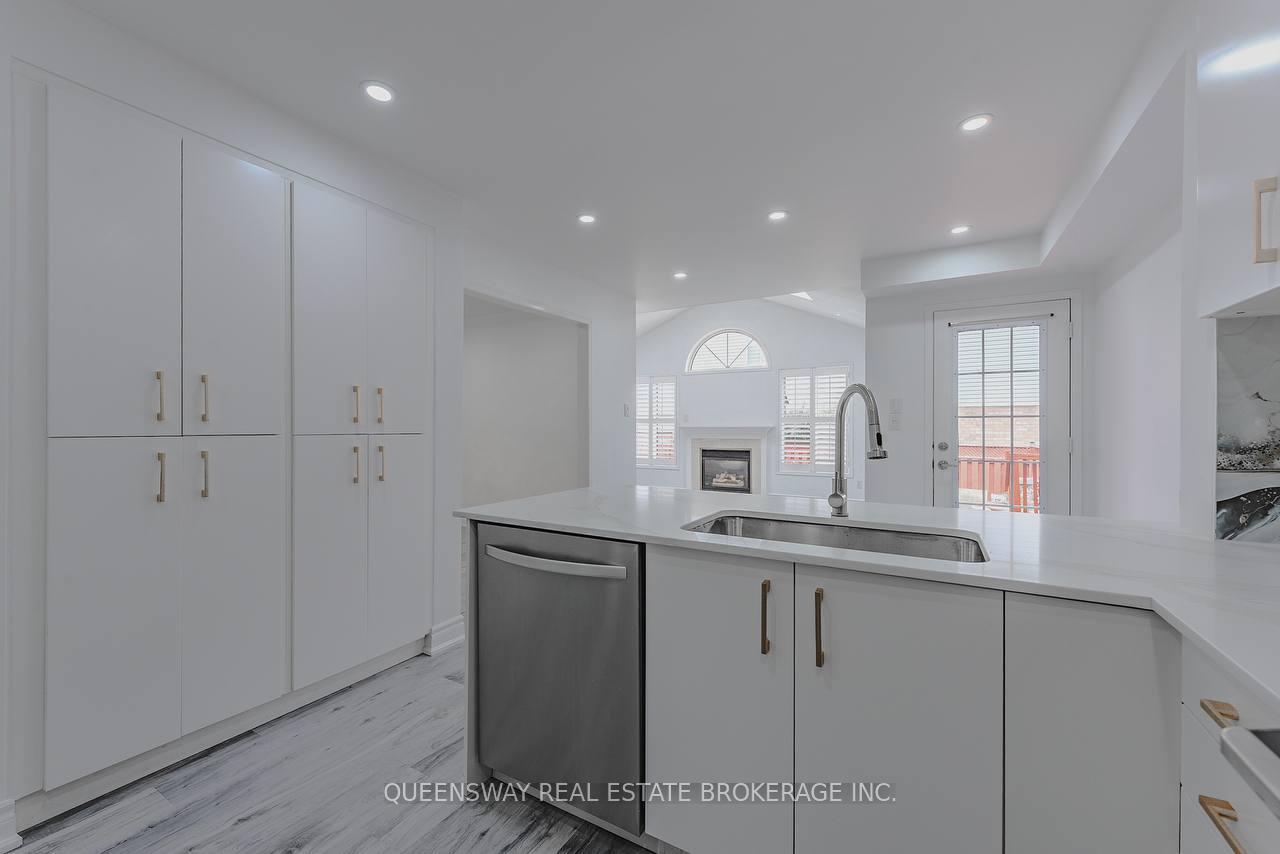 Photo 9 of 12 Dandelion Road, Brampton, Sandringham-Wellington — HOMEH