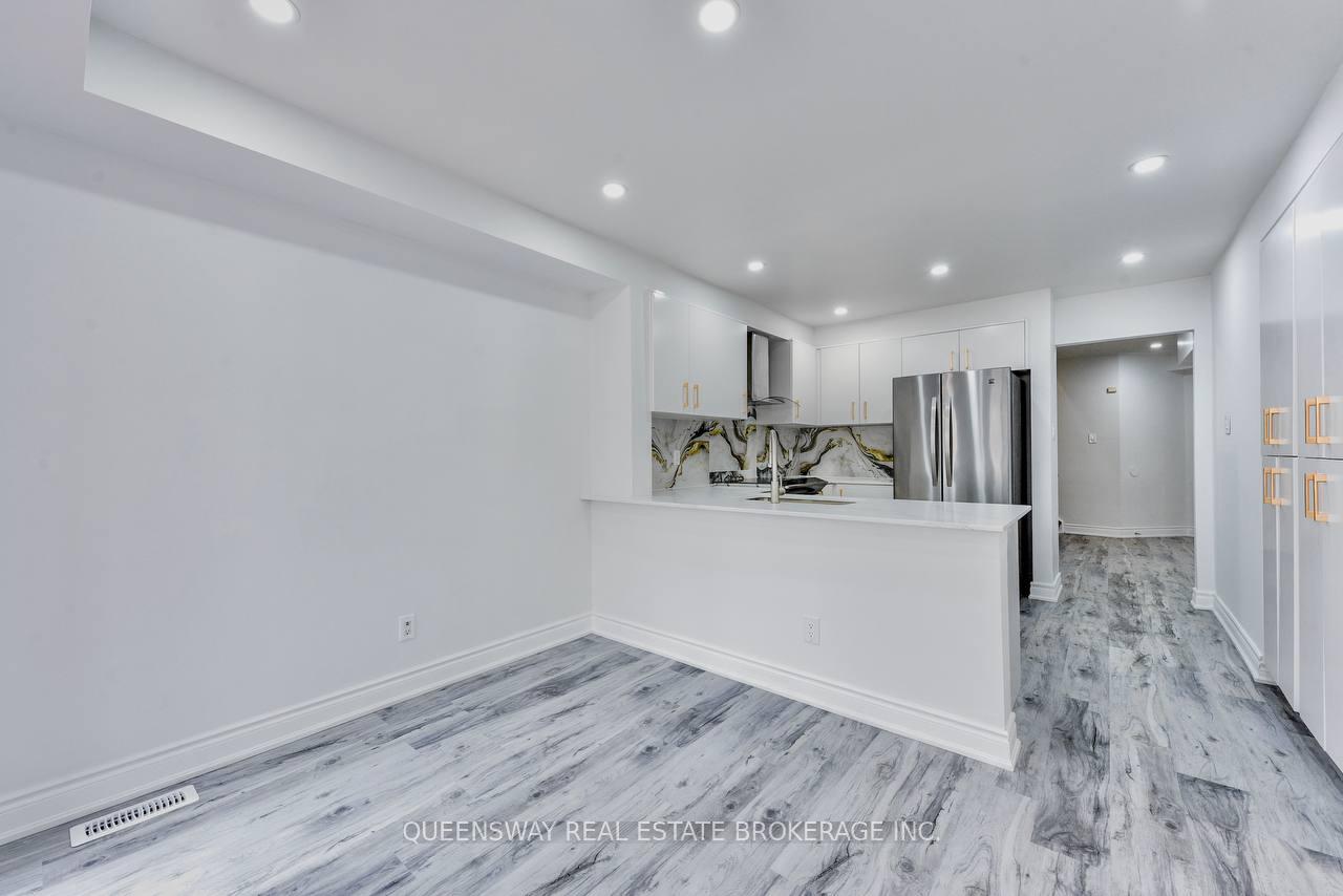 Photo 13 of 12 Dandelion Road, Brampton, Sandringham-Wellington — HOMEH