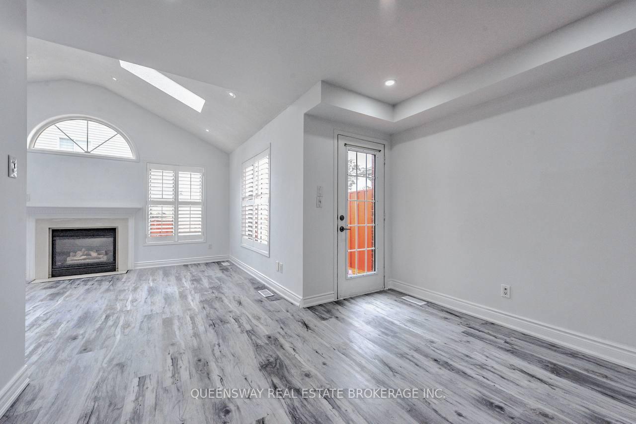 Photo 16 of 12 Dandelion Road, Brampton, Sandringham-Wellington — HOMEH