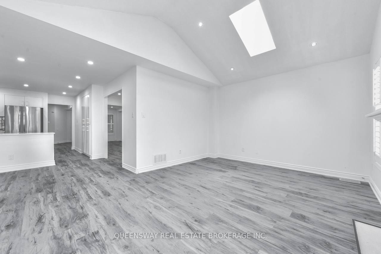 Photo 18 of 12 Dandelion Road, Brampton, Sandringham-Wellington — HOMEH