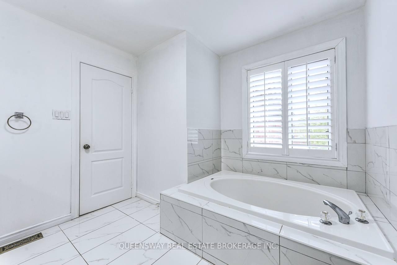 Photo 33 of 12 Dandelion Road, Brampton, Sandringham-Wellington — HOMEH