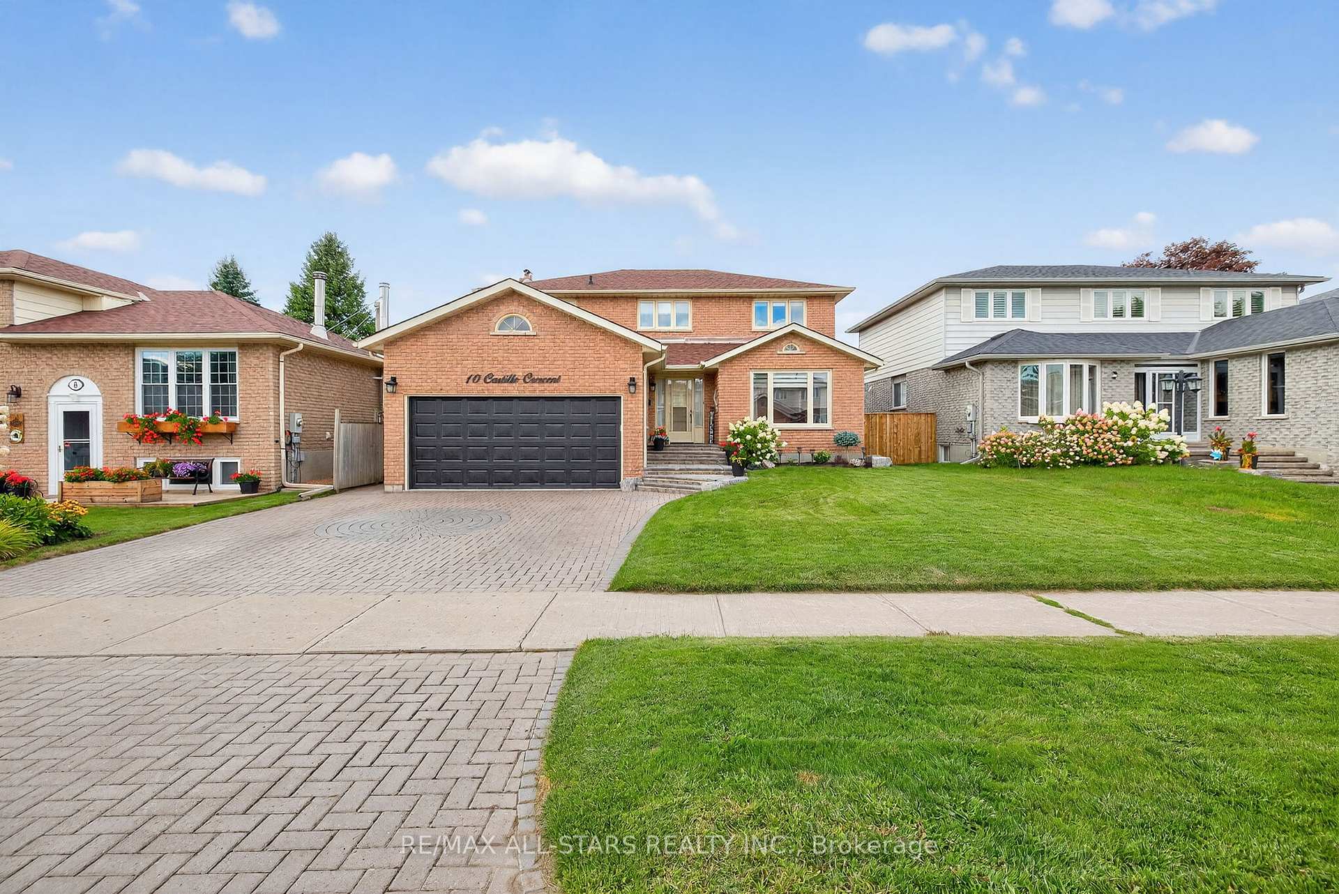 Photo 2 of 10 Castille Crescent, Georgina, Keswick South — HOMEH