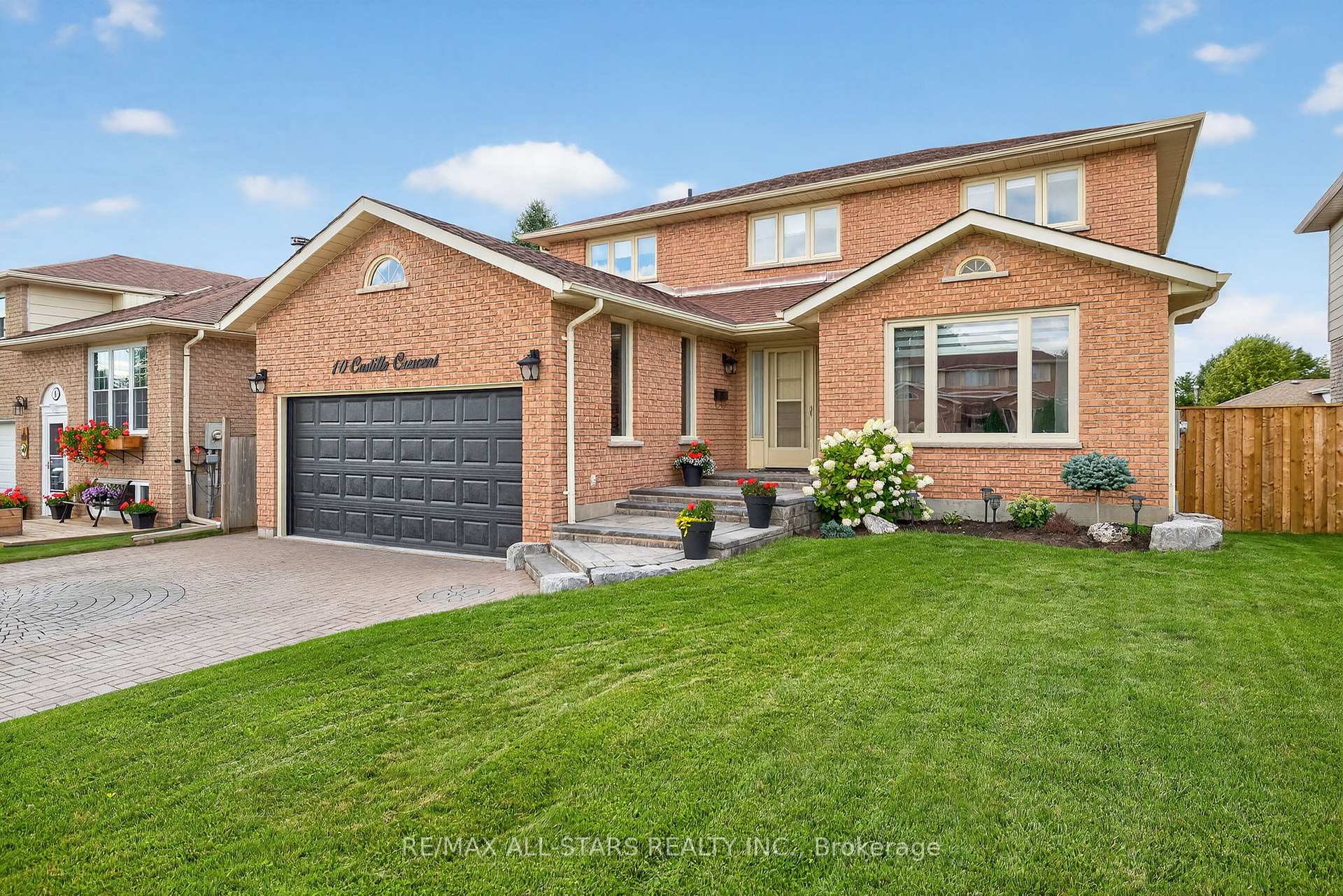 Photo 4 of 10 Castille Crescent, Georgina, Keswick South — HOMEH