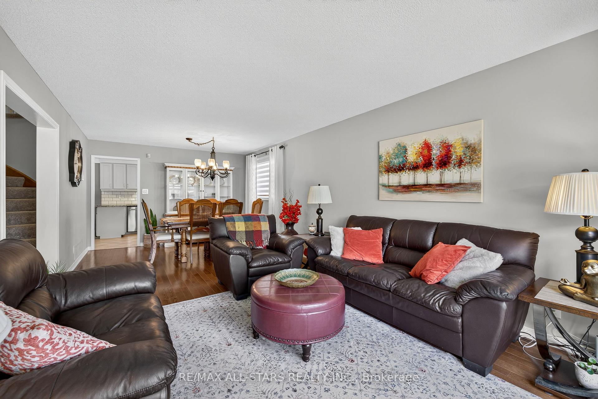 Photo 20 of 10 Castille Crescent, Georgina, Keswick South — HOMEH