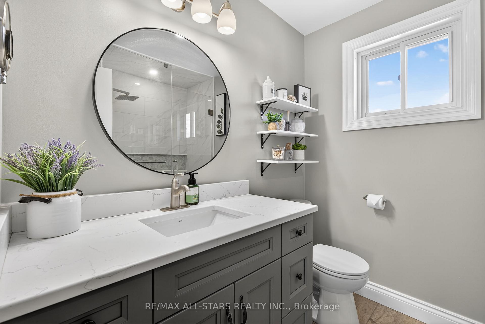 Photo 28 of 10 Castille Crescent, Georgina, Keswick South — HOMEH