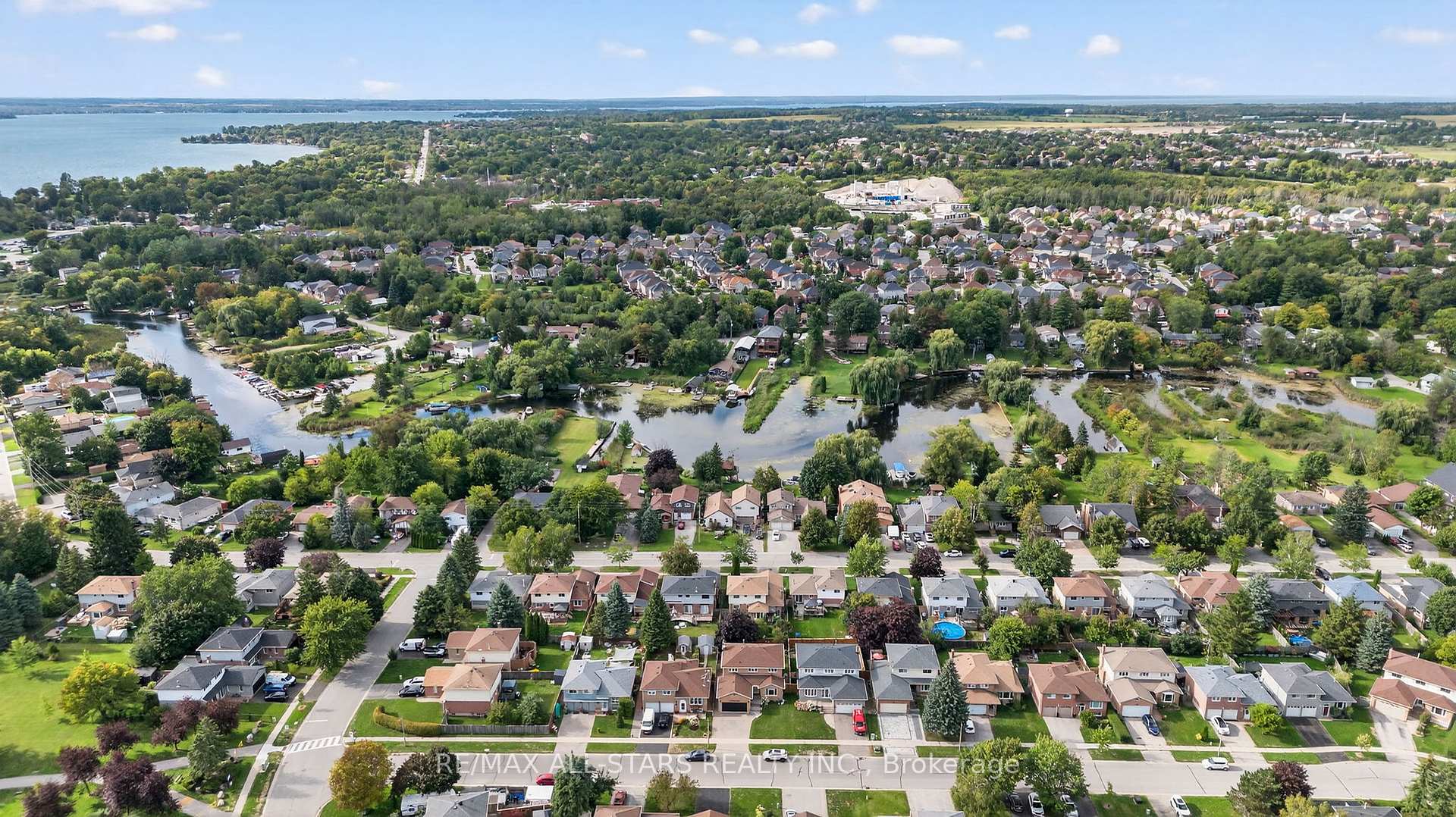 Photo 47 of 10 Castille Crescent, Georgina, Keswick South — HOMEH