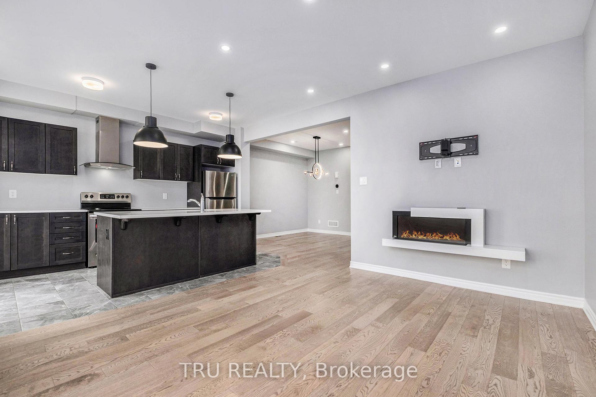 Photo 4 of 34 Lentago Avenue, Ottawa, Barrhaven - Half Moon Bay — HOMEH