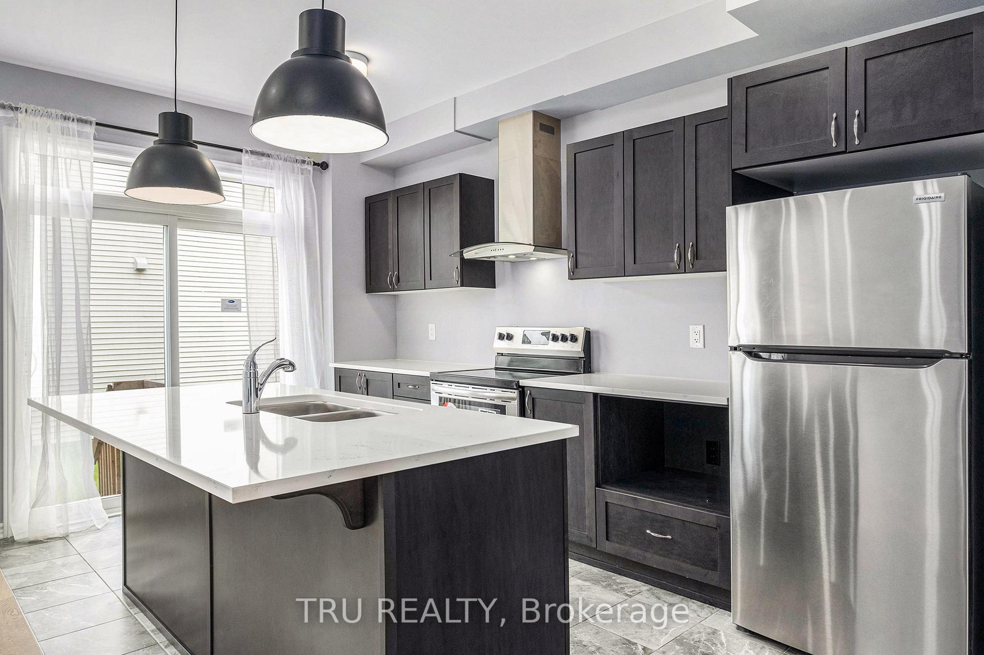 Photo 7 of 34 Lentago Avenue, Ottawa, Barrhaven - Half Moon Bay — HOMEH