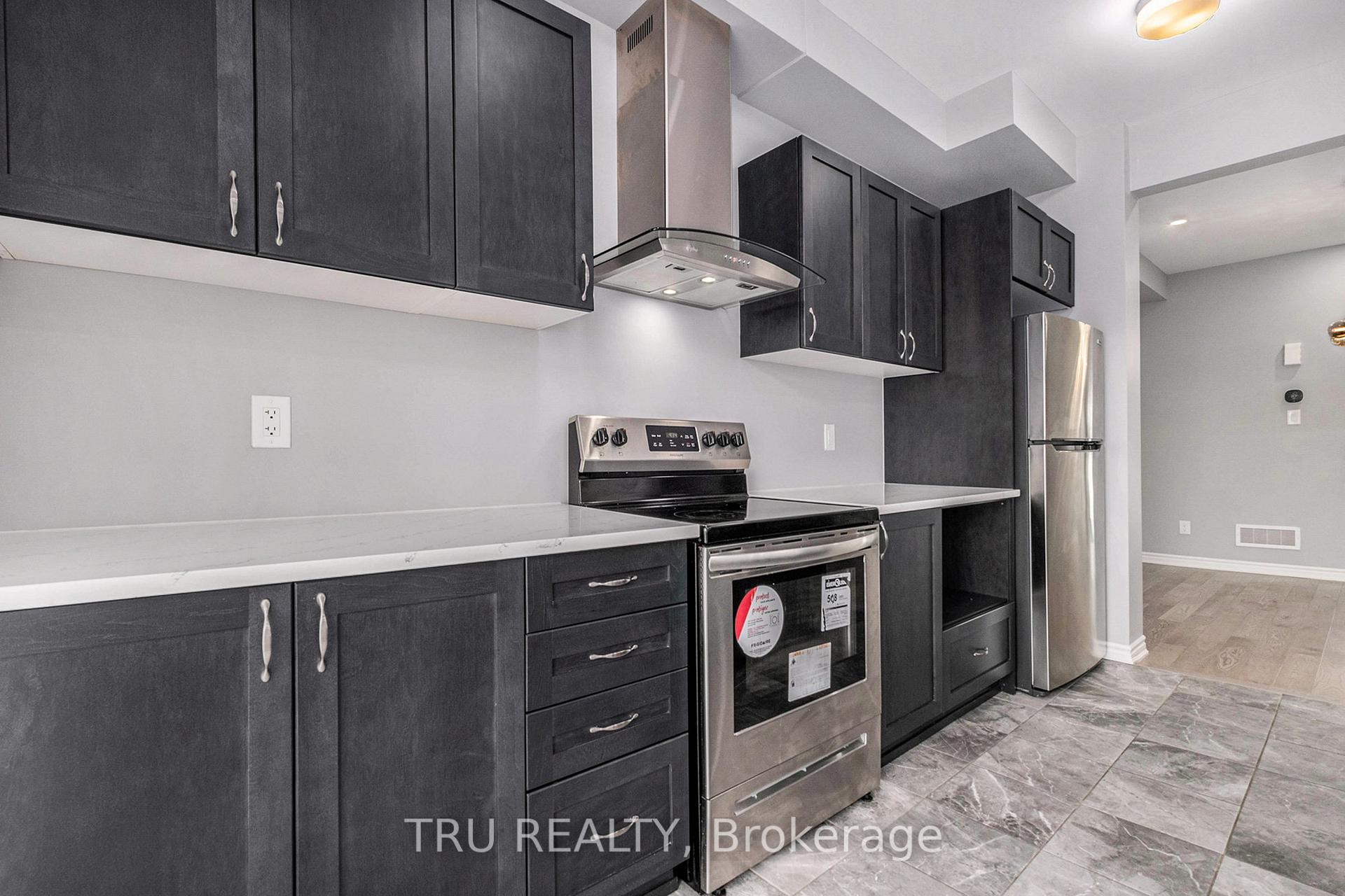 Photo 8 of 34 Lentago Avenue, Ottawa, Barrhaven - Half Moon Bay — HOMEH