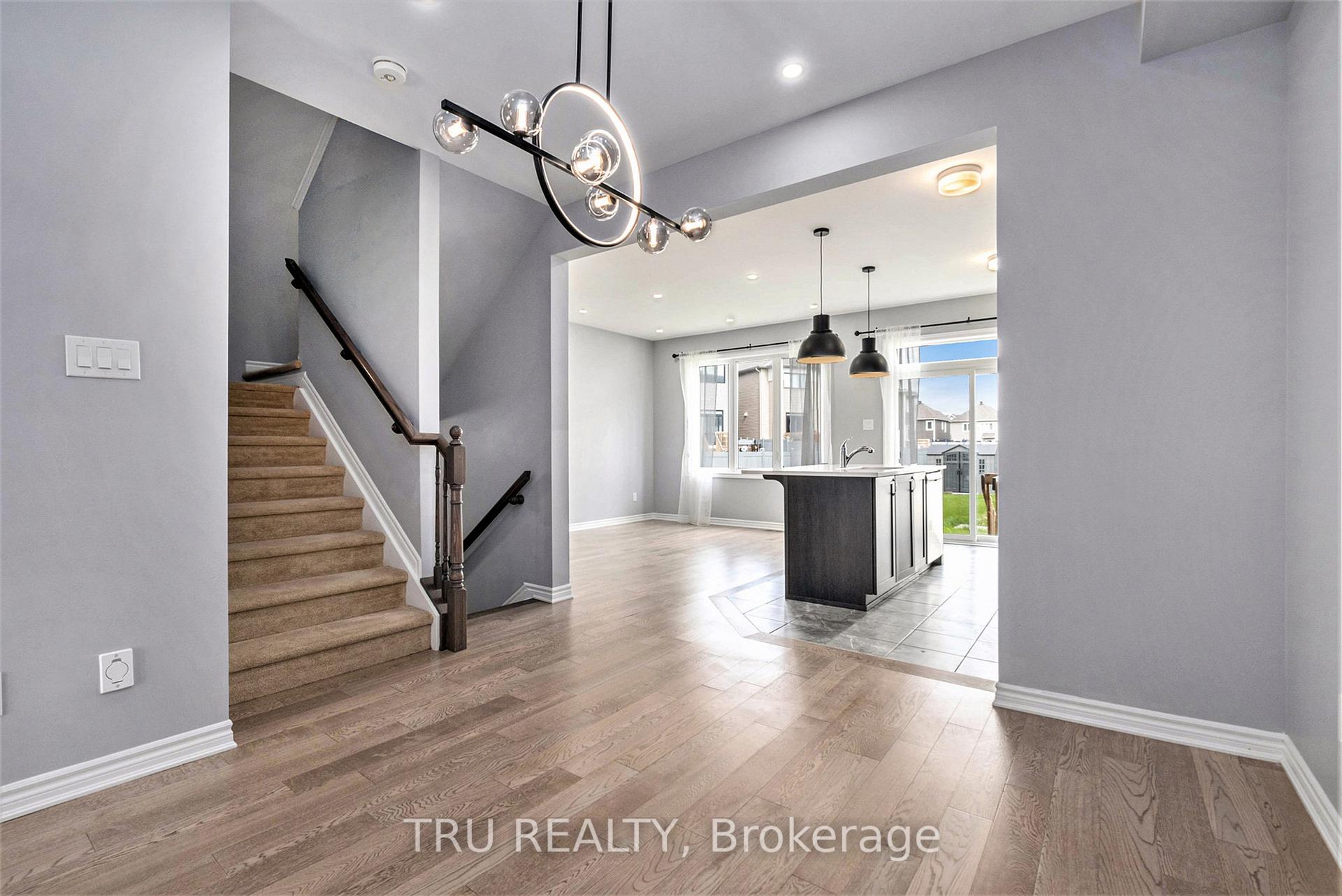 Photo 15 of 34 Lentago Avenue, Ottawa, Barrhaven - Half Moon Bay — HOMEH