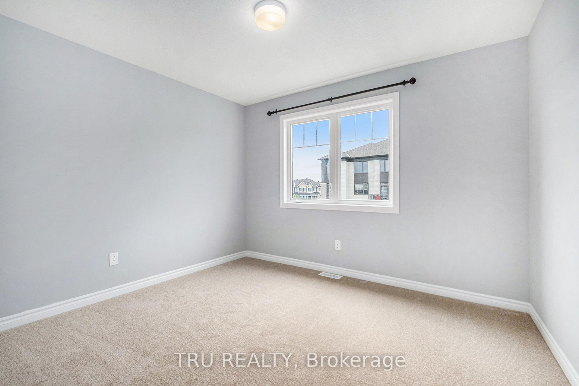 Photo 24 of 34 Lentago Avenue, Ottawa, Barrhaven - Half Moon Bay — HOMEH