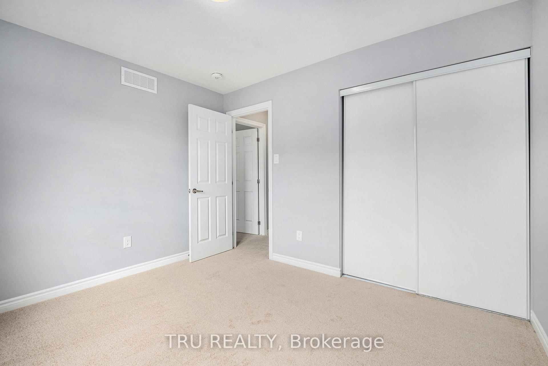 Photo 25 of 34 Lentago Avenue, Ottawa, Barrhaven - Half Moon Bay — HOMEH