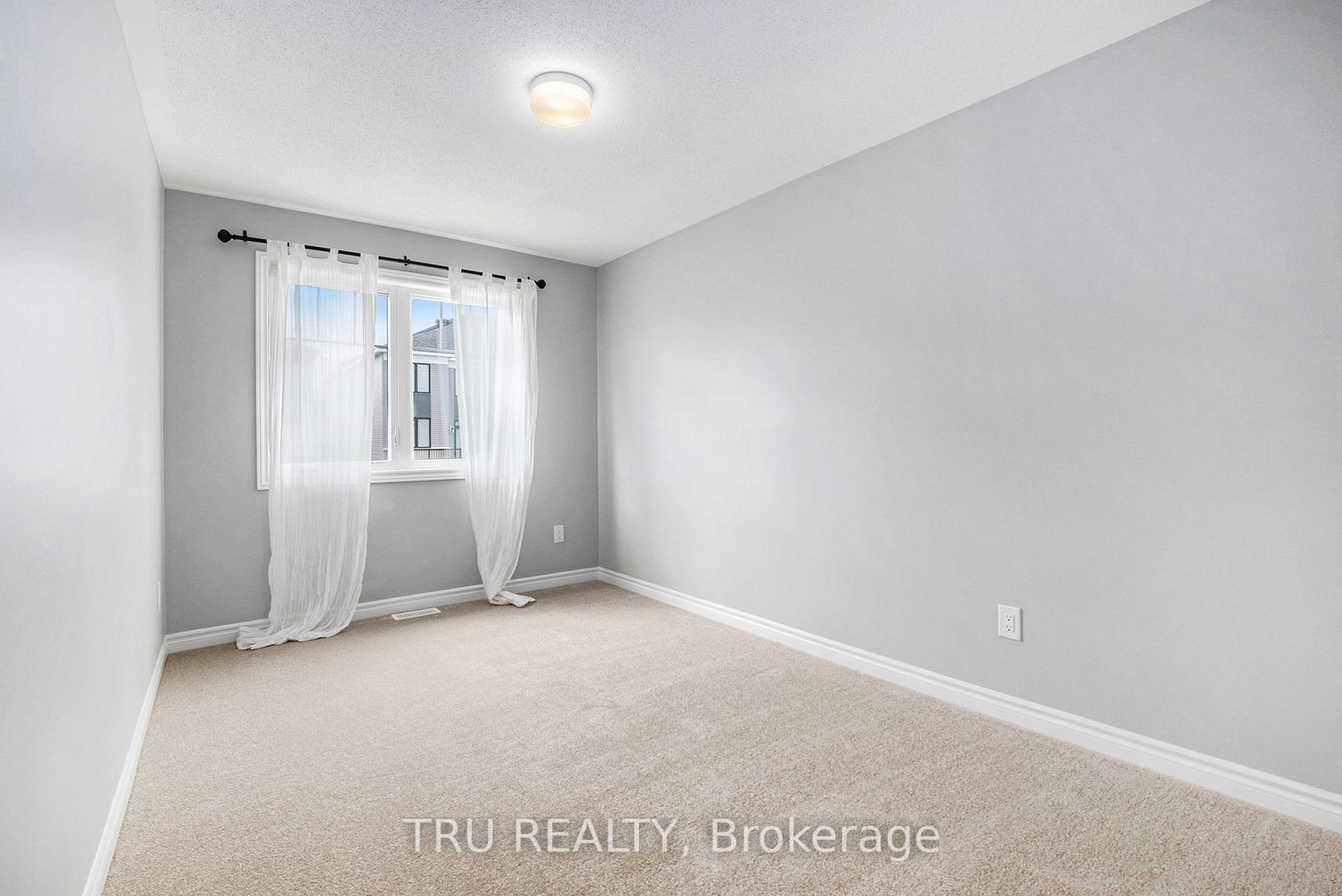 Photo 29 of 34 Lentago Avenue, Ottawa, Barrhaven - Half Moon Bay — HOMEH
