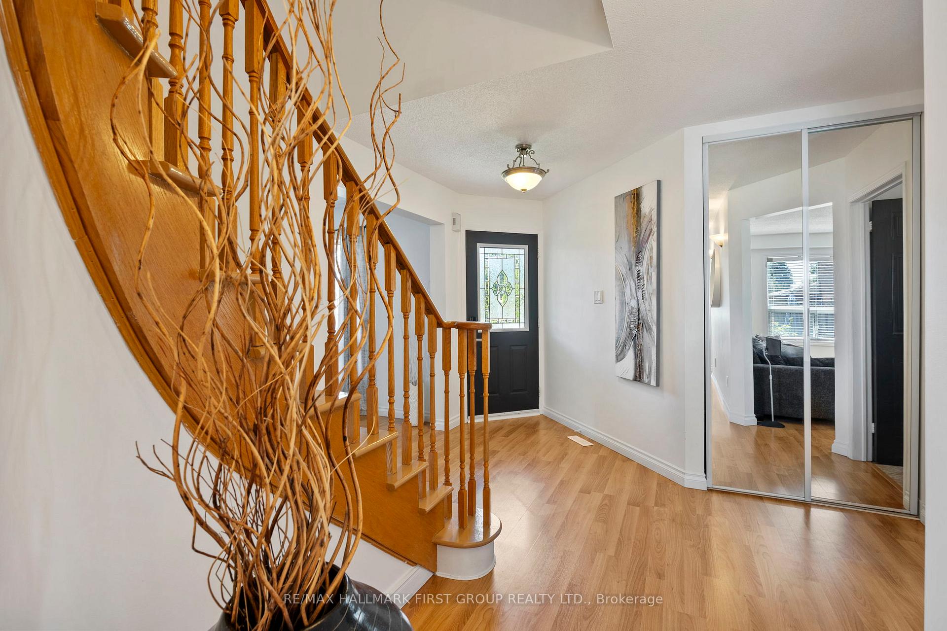Photo 6 of 111 Clayton Crescent, Clarington, Bowmanville — HOMEH
