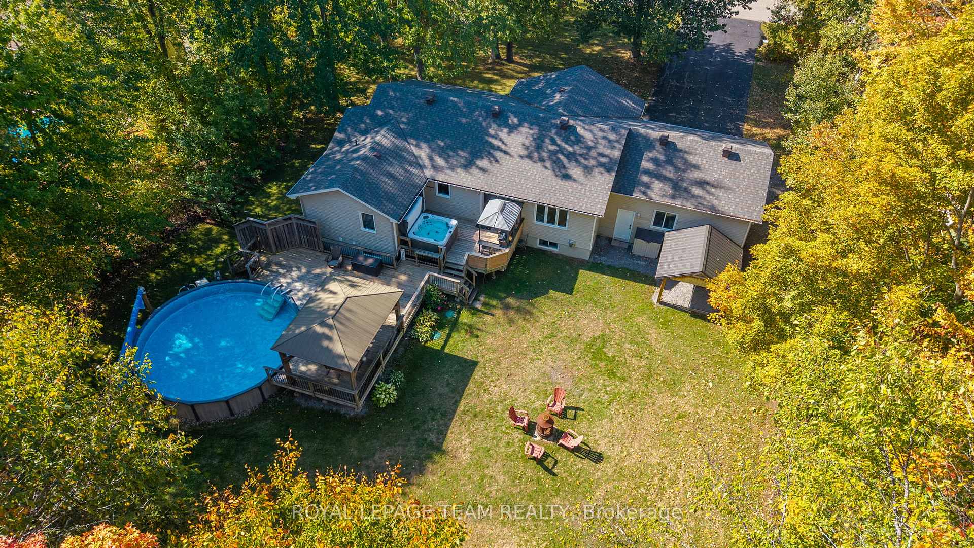 Photo 3 of 3309 Wild Cherry Drive, Ottawa, Osgoode — HOMEH