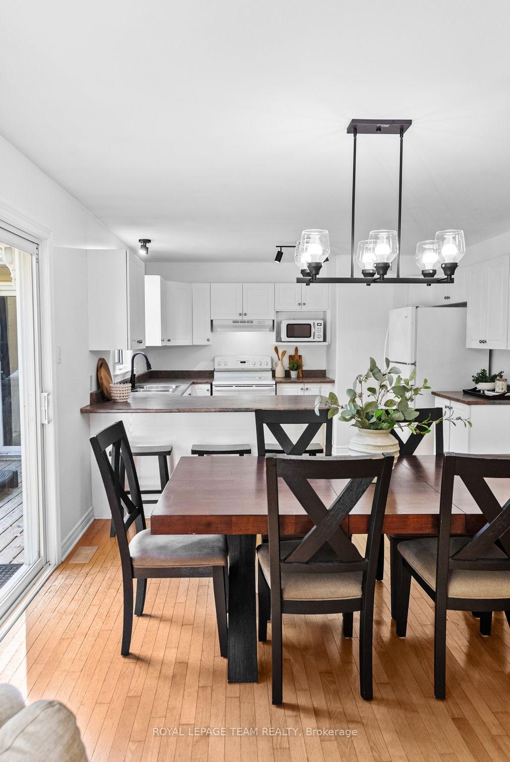 Photo 6 of 3309 Wild Cherry Drive, Ottawa, Osgoode — HOMEH