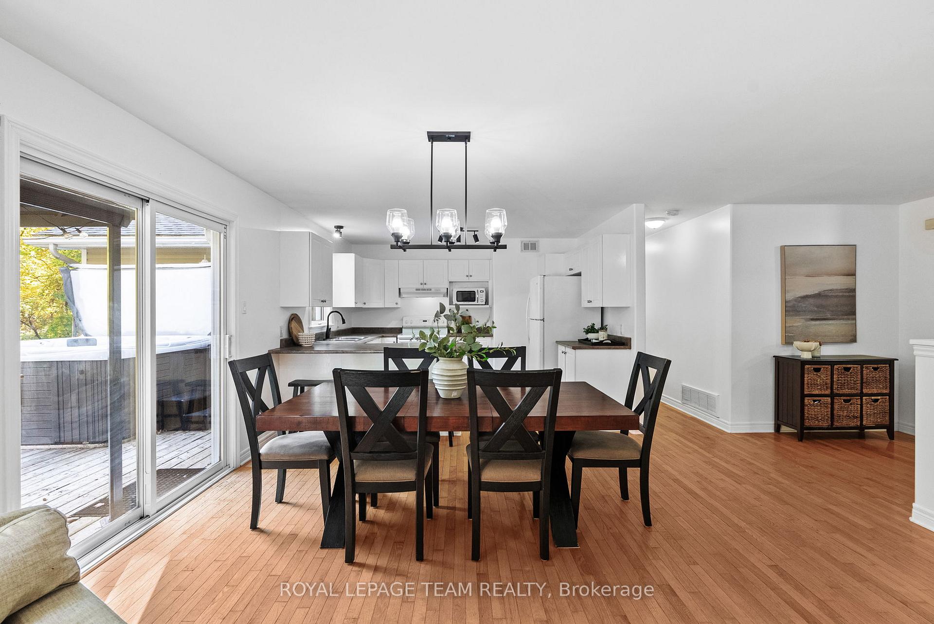 Photo 7 of 3309 Wild Cherry Drive, Ottawa, Osgoode — HOMEH