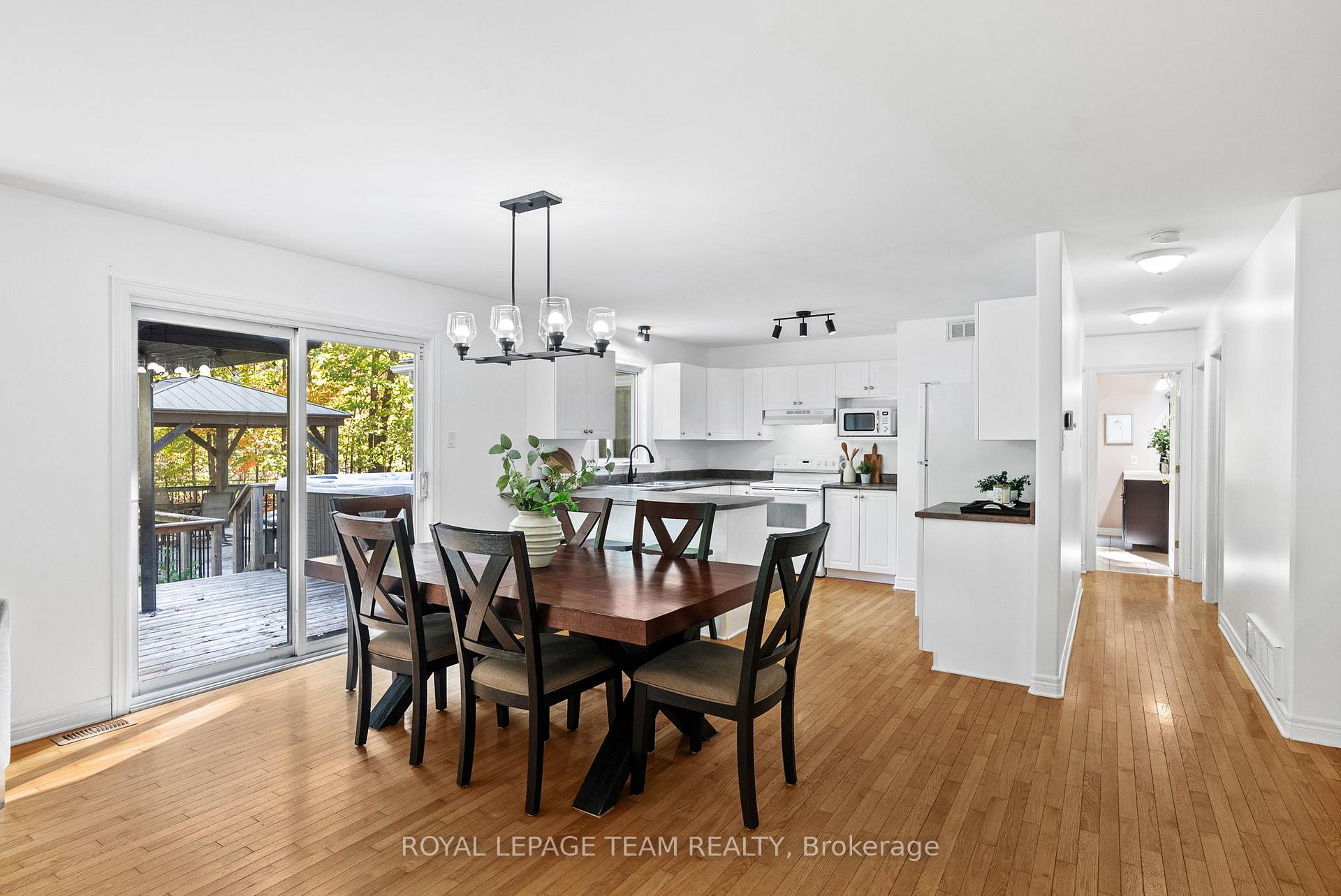 Photo 8 of 3309 Wild Cherry Drive, Ottawa, Osgoode — HOMEH