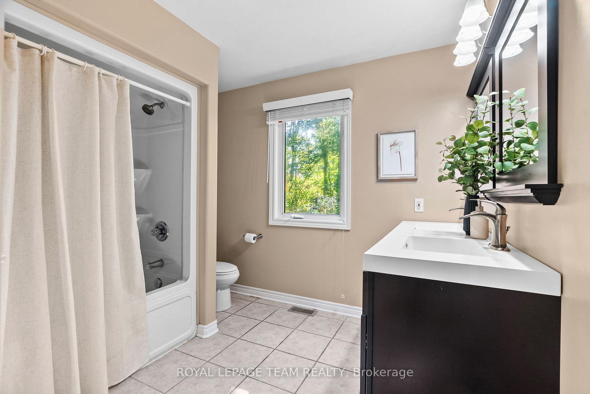 Photo 27 of 3309 Wild Cherry Drive, Ottawa, Osgoode — HOMEH