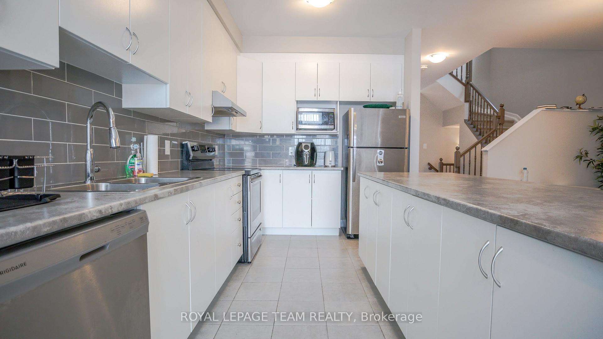 Photo 7 of 103 Aura Avenue, Ottawa, Barrhaven - Heritage Park — HOMEH