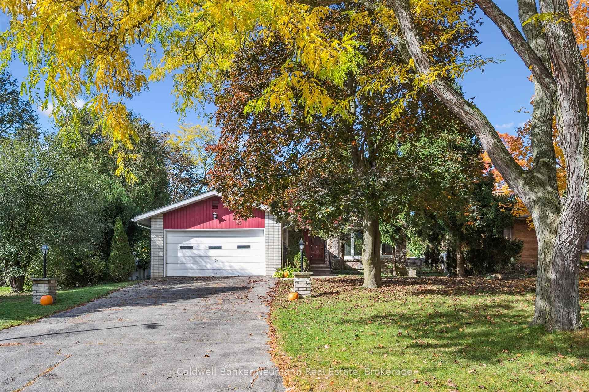 Photo 9 of 25 Oak Street, Guelph, Kortright West — HOMEH