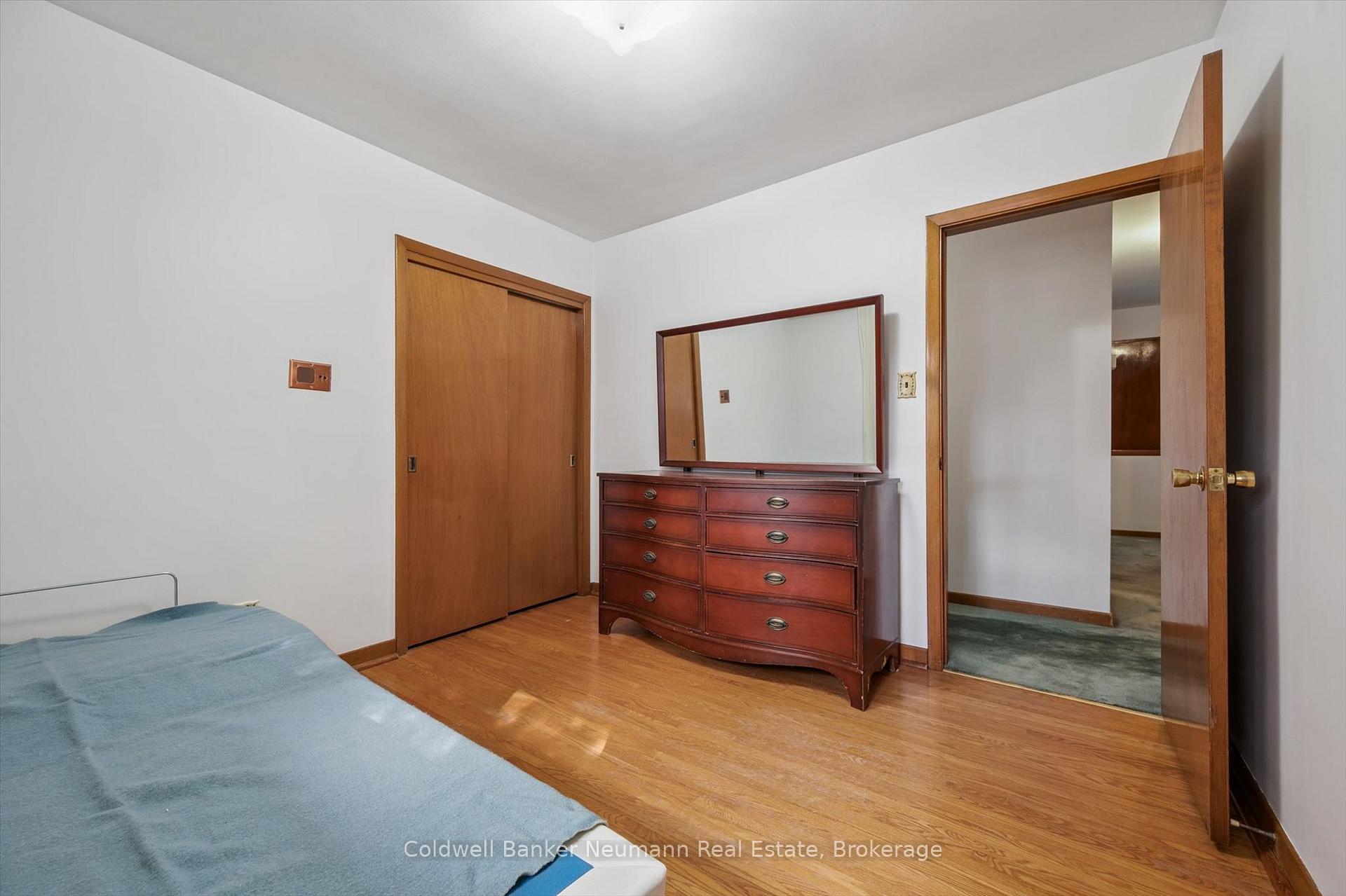 Photo 29 of 25 Oak Street, Guelph, Kortright West — HOMEH