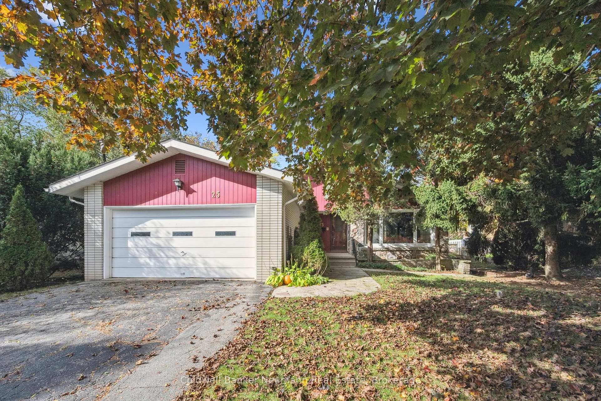 Photo 42 of 25 Oak Street, Guelph, Kortright West — HOMEH