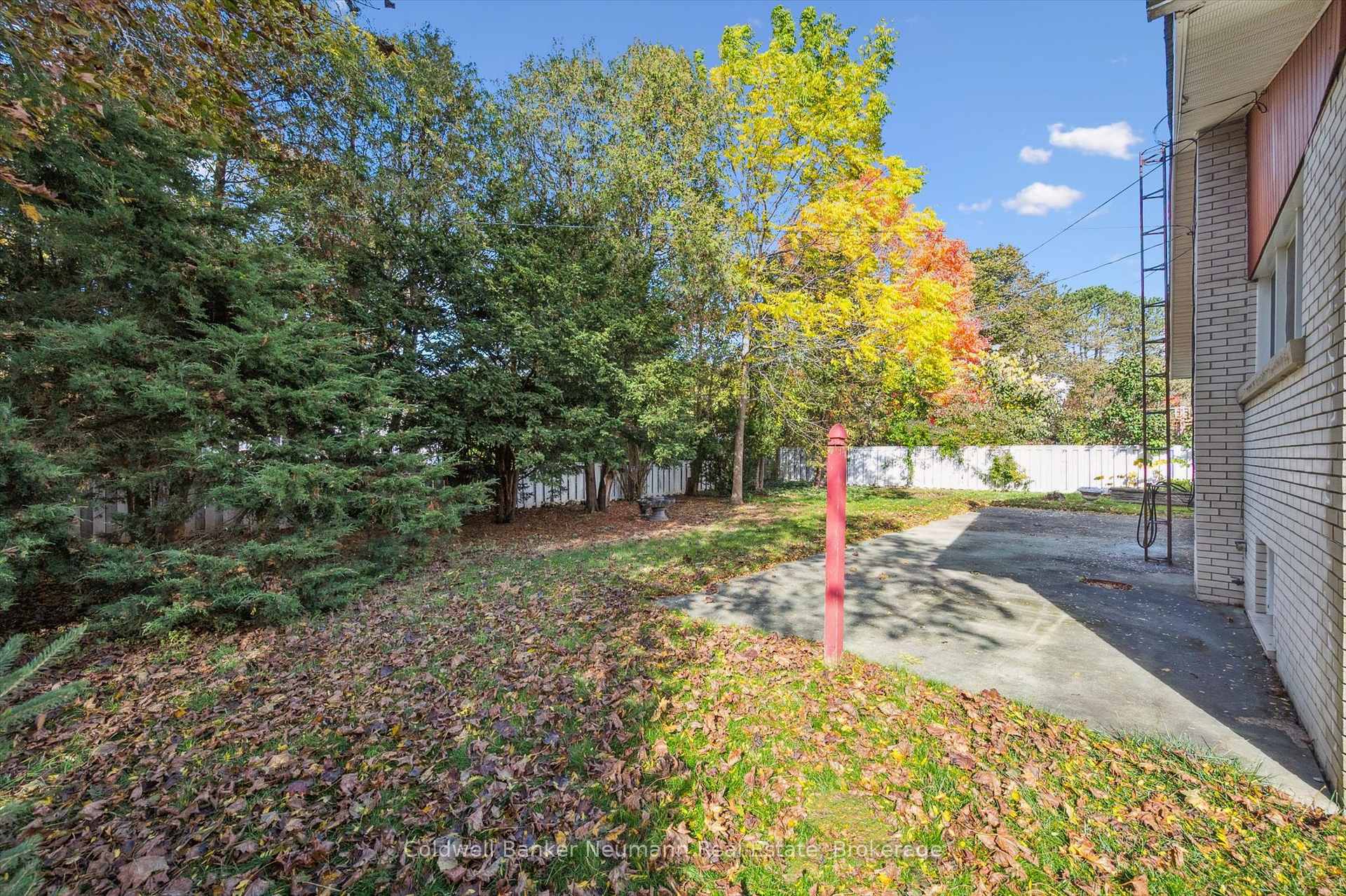 Photo 48 of 25 Oak Street, Guelph, Kortright West — HOMEH