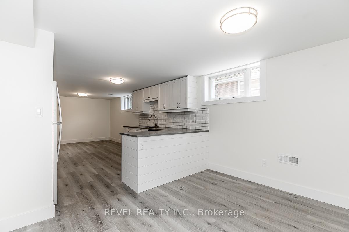 Photo 16 of Unit Lower, 73 Queen Street, Barrie, Codrington — HOMEH