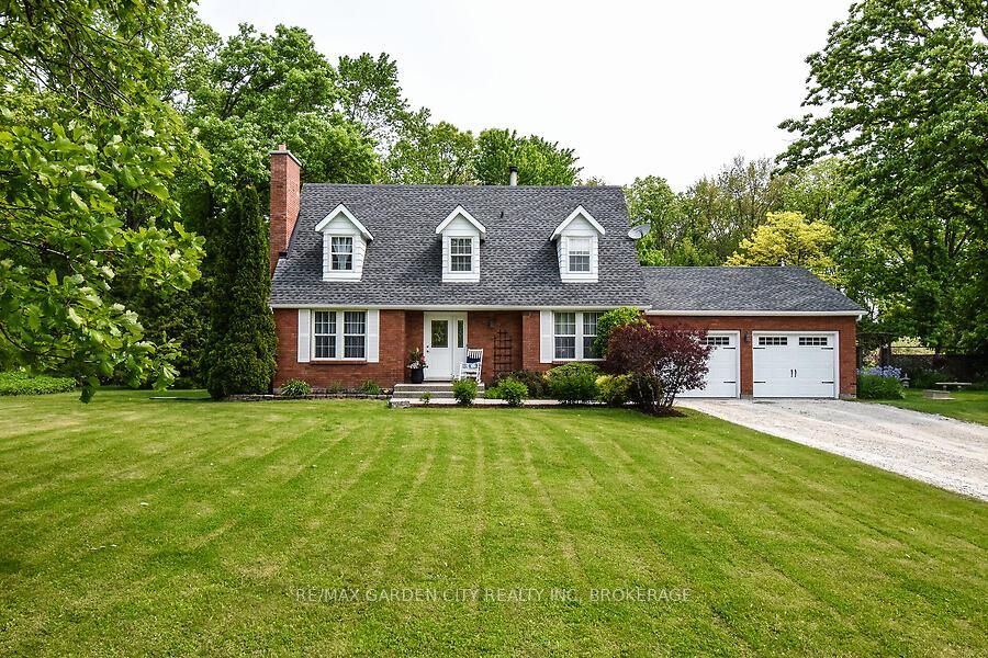 Photo 2 of 631 Mud Street E, Grimsby, Grimsby Escarpment — HOMEH