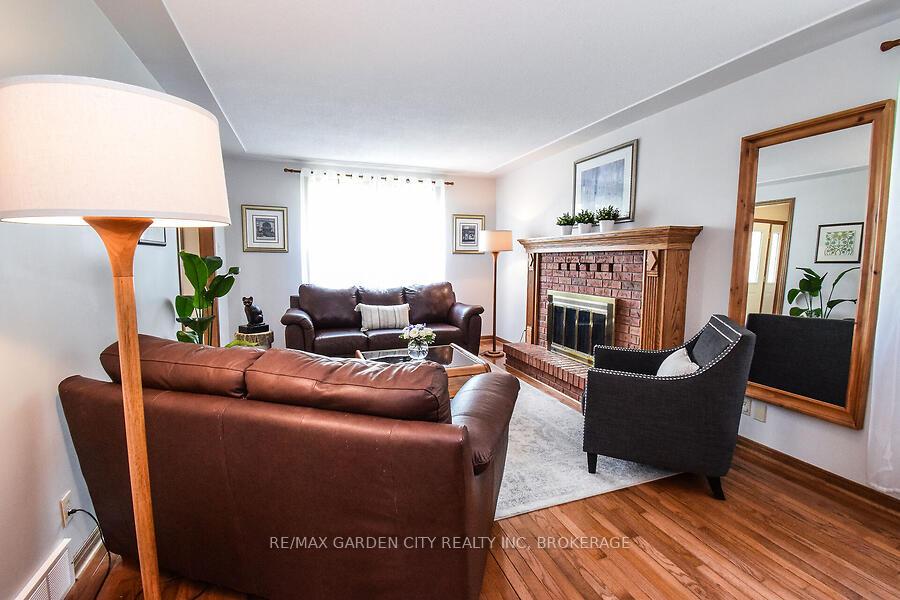 Photo 9 of 631 Mud Street E, Grimsby, Grimsby Escarpment — HOMEH