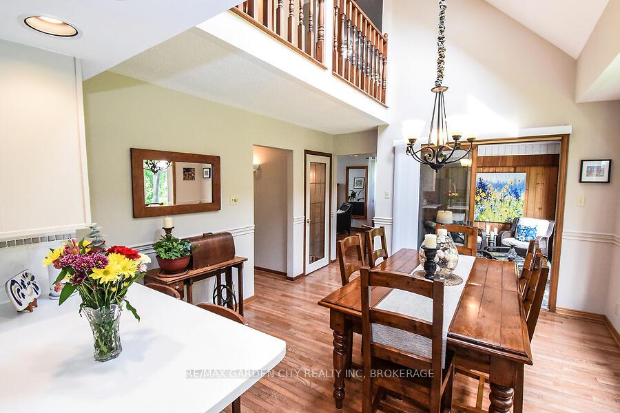 Photo 11 of 631 Mud Street E, Grimsby, Grimsby Escarpment — HOMEH