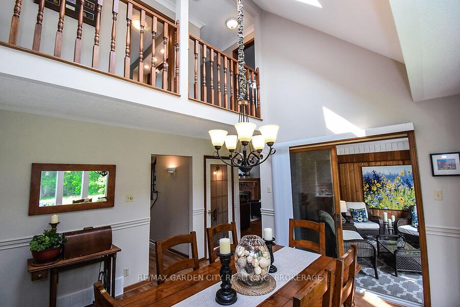 Photo 18 of 631 Mud Street E, Grimsby, Grimsby Escarpment — HOMEH