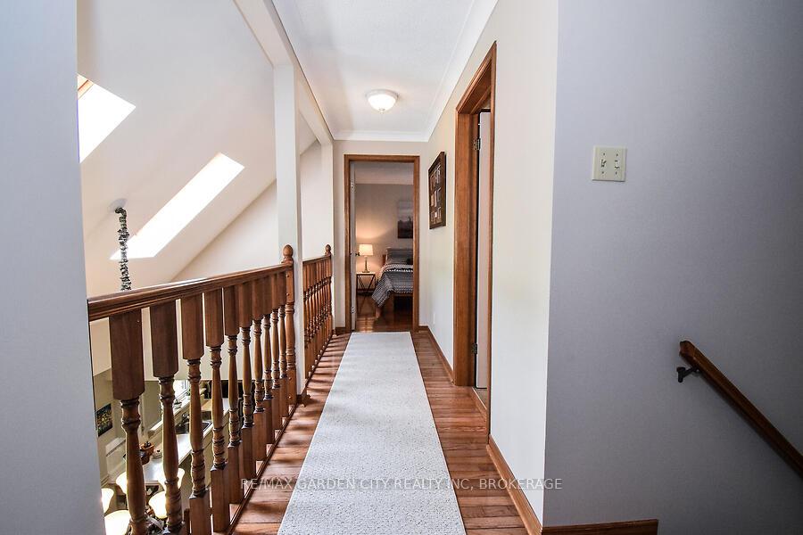 Photo 28 of 631 Mud Street E, Grimsby, Grimsby Escarpment — HOMEH