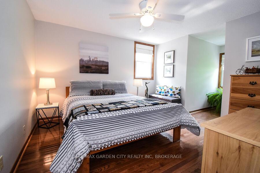 Photo 29 of 631 Mud Street E, Grimsby, Grimsby Escarpment — HOMEH