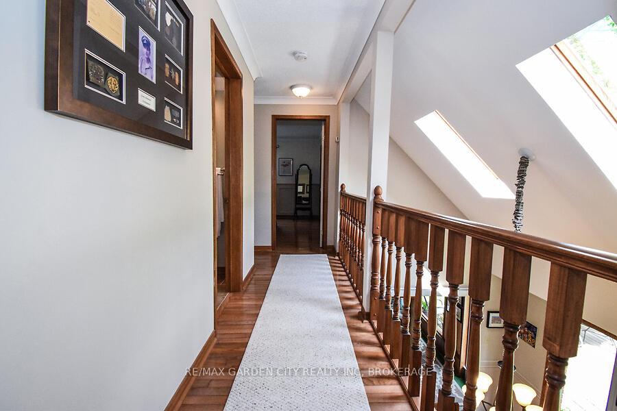 Photo 31 of 631 Mud Street E, Grimsby, Grimsby Escarpment — HOMEH