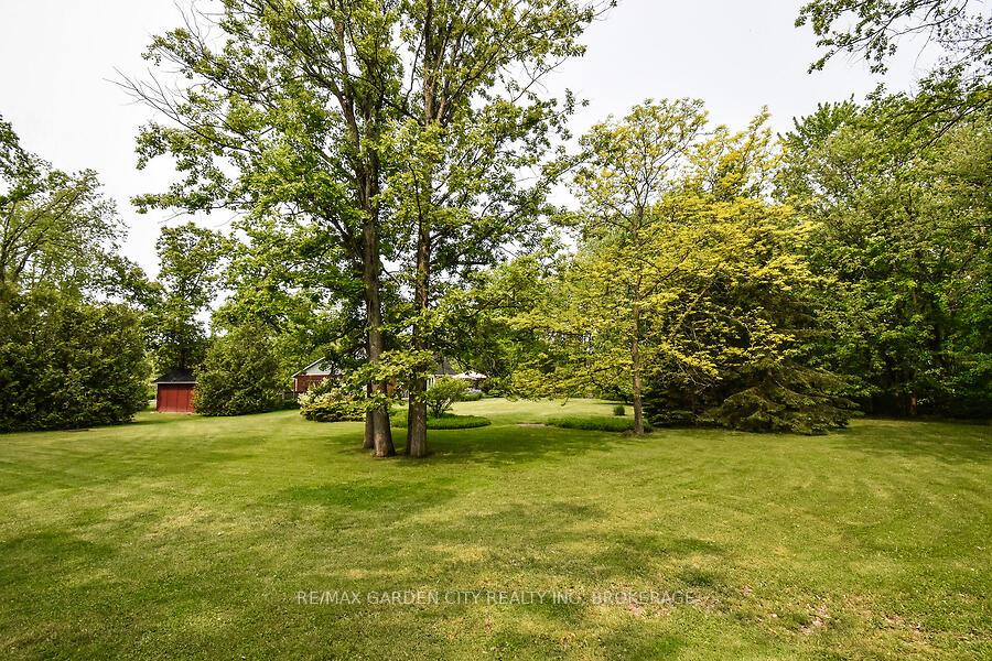 Photo 40 of 631 Mud Street E, Grimsby, Grimsby Escarpment — HOMEH