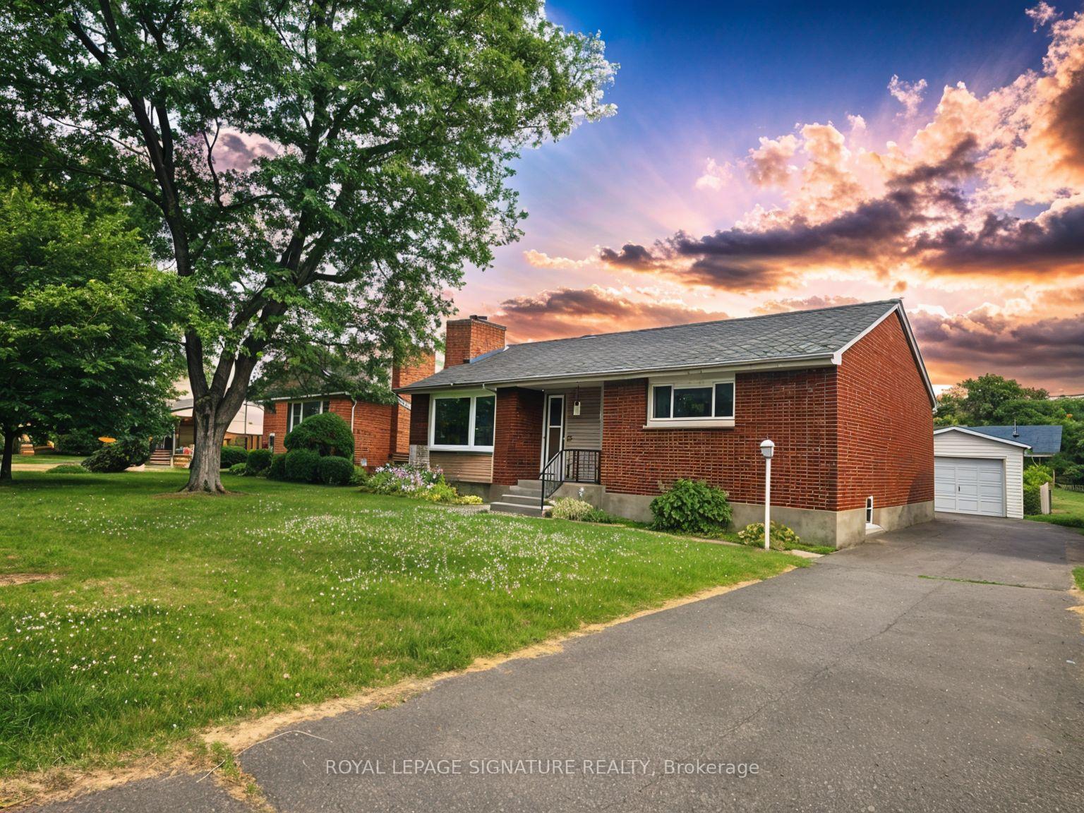 Photo 7 of Unit B2, 2368 Drury Lane, Ottawa, Parkway Park — HOMEH