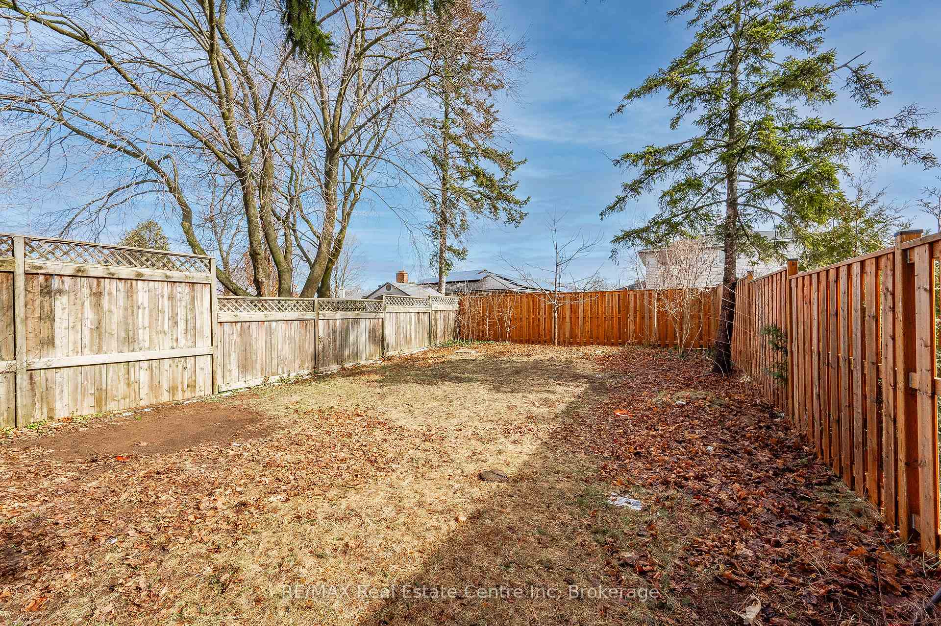 Photo 16 of 58 Conroy Crescent, Guelph, Dovercliffe Park/Old University — HOMEH