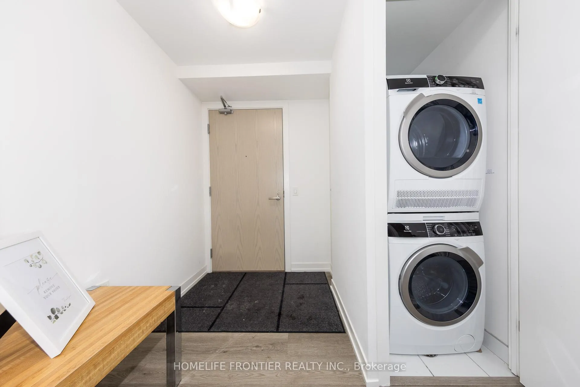 Photo 2 of Unit 4309, 55 Cooper Street, Toronto, Waterfront Communities — HOMEH