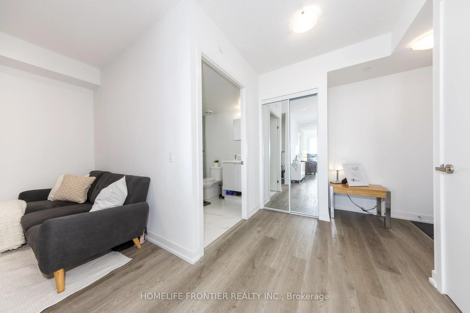 Photo 3 of Unit 4309, 55 Cooper Street, Toronto, Waterfront Communities — HOMEH