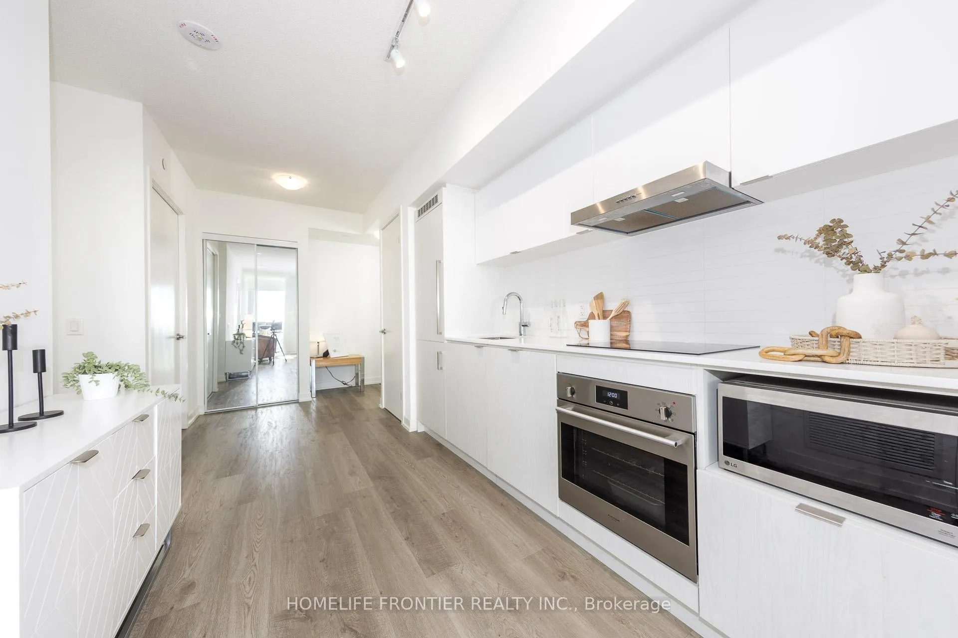 Photo 10 of Unit 4309, 55 Cooper Street, Toronto, Waterfront Communities — HOMEH