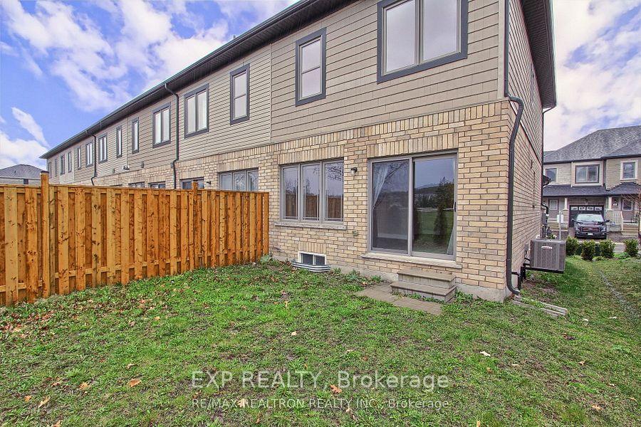Photo 5 of 41 Deneb Street, Barrie, Ardagh — HOMEH