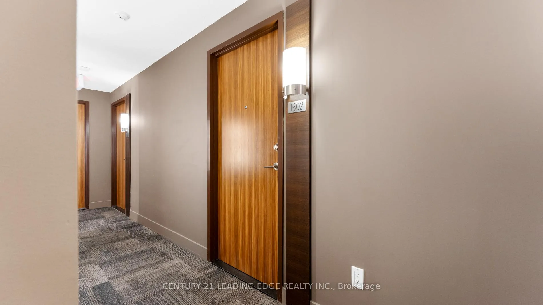 Photo 3 of Unit 1602, 1048 Broadview Avenue, Toronto, Broadview North — HOMEH