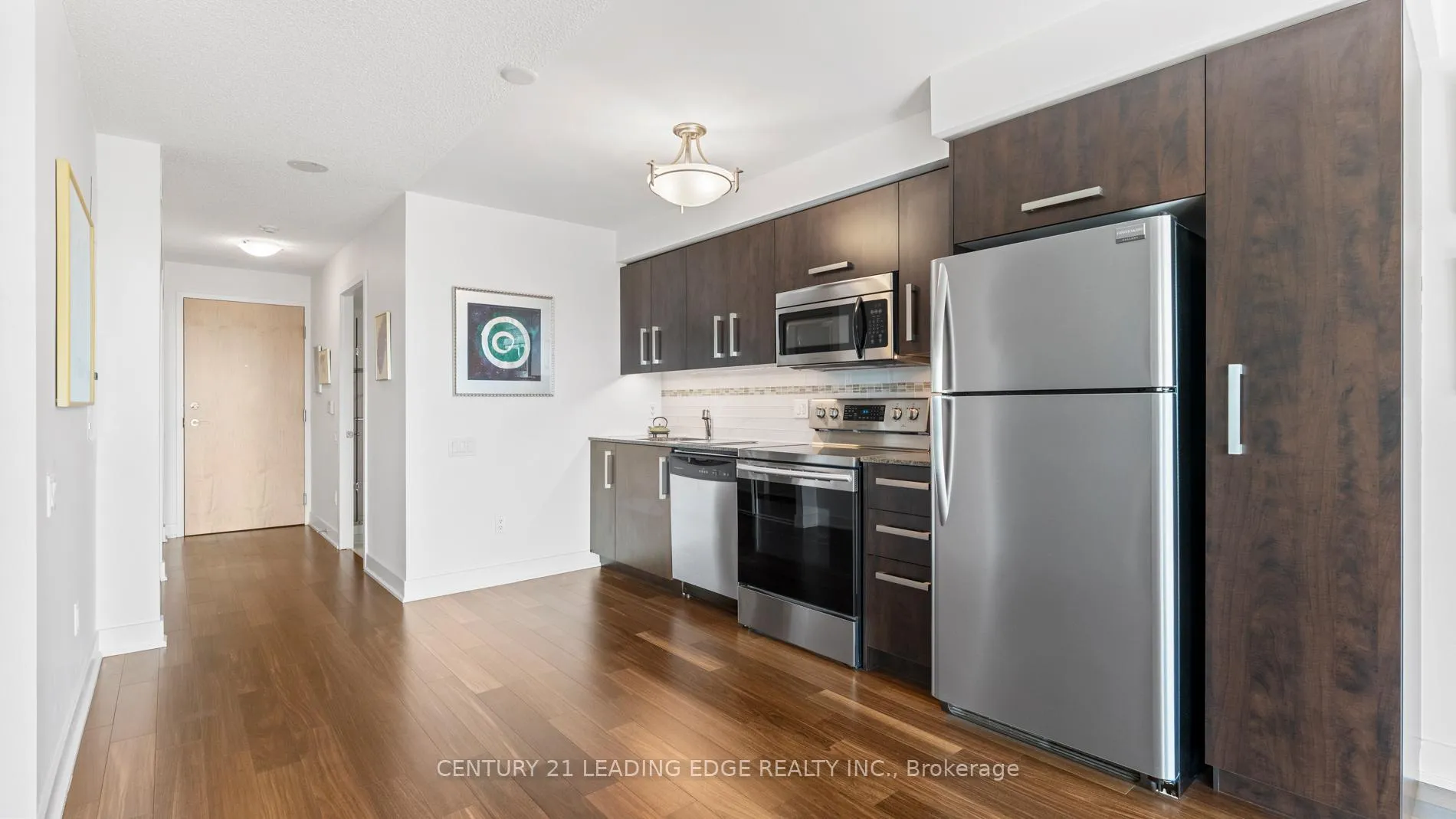 Photo 4 of Unit 1602, 1048 Broadview Avenue, Toronto, Broadview North — HOMEH