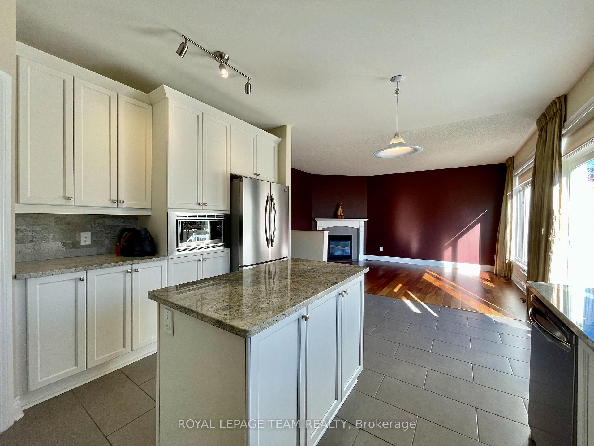 Photo 5 of 116 Maravista Drive, Ottawa, Barrhaven - Cedargrove/Fraserdale — HOMEH