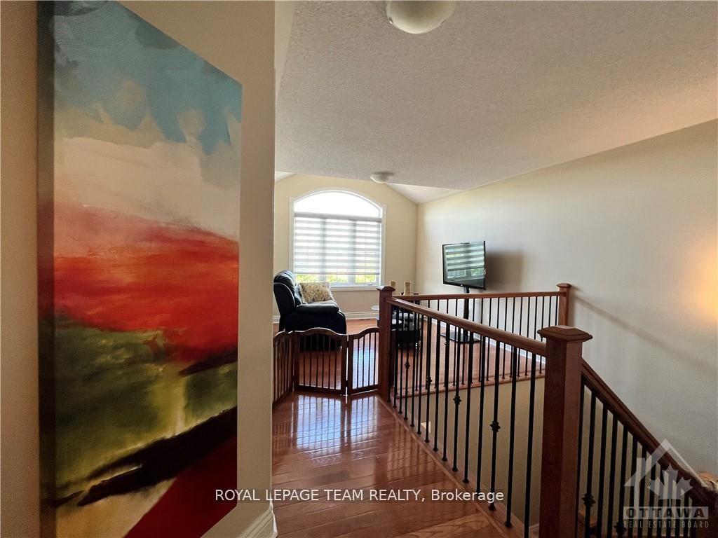 Photo 15 of 116 Maravista Drive, Ottawa, Barrhaven - Cedargrove/Fraserdale — HOMEH